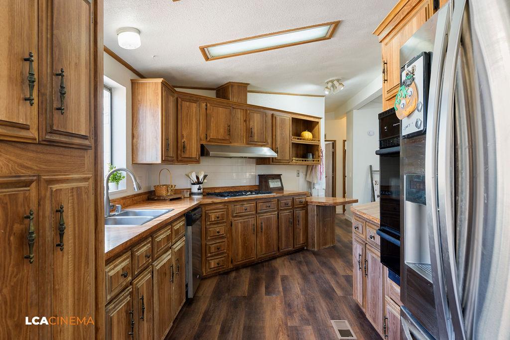 24701 Chamanimani Ct, Tehachapi, CA 93561