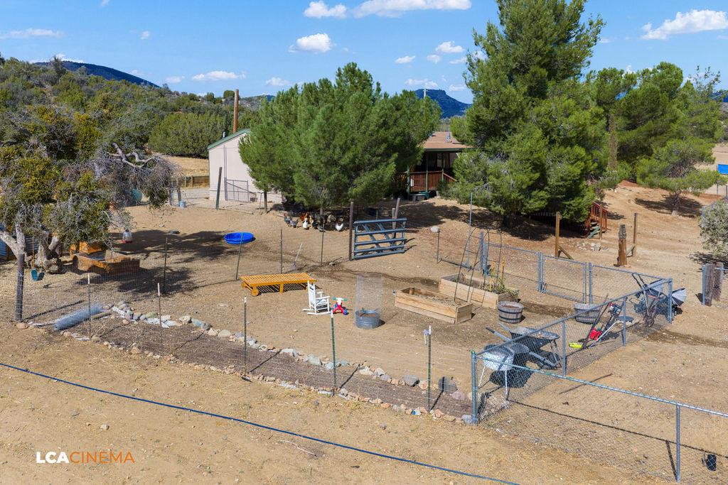 24701 Chamanimani Ct, Tehachapi, CA 93561