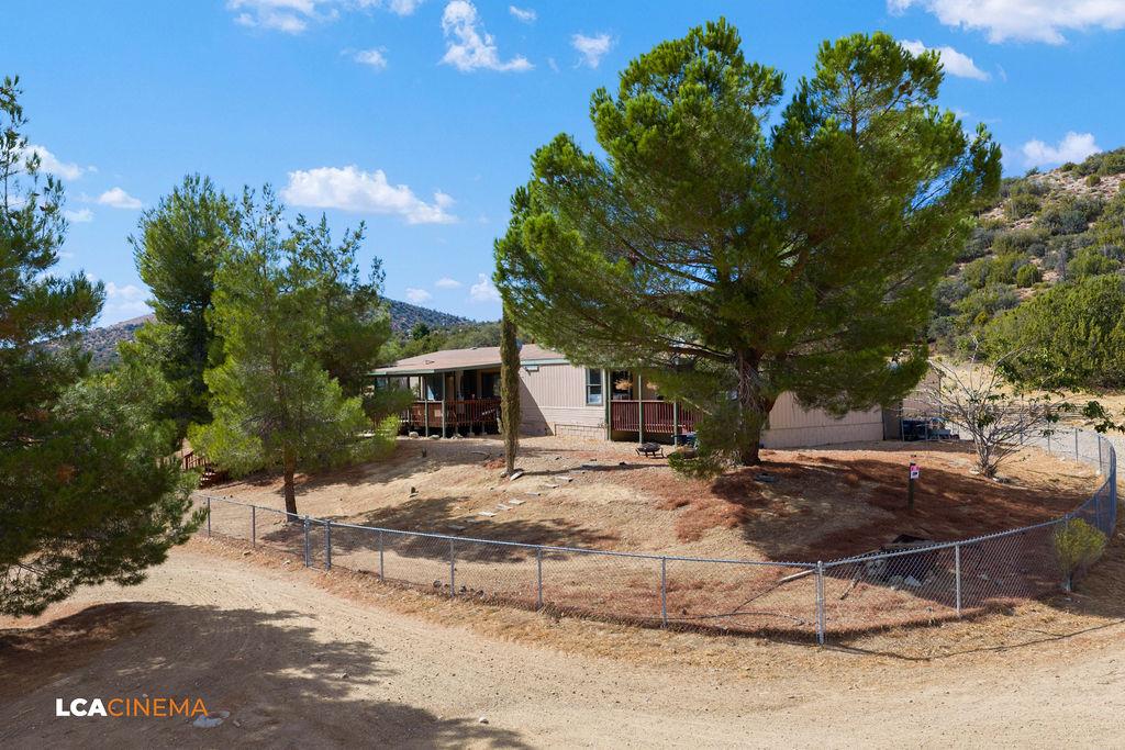 24701 Chamanimani Ct, Tehachapi, CA 93561