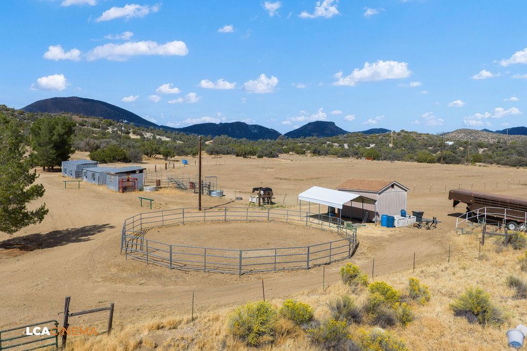 24701 Chamanimani Ct, Tehachapi, CA 93561
