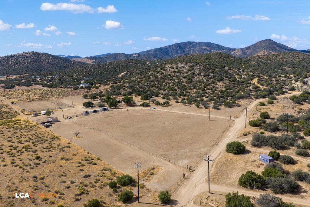 24701 Chamanimani Ct, Tehachapi, CA 93561