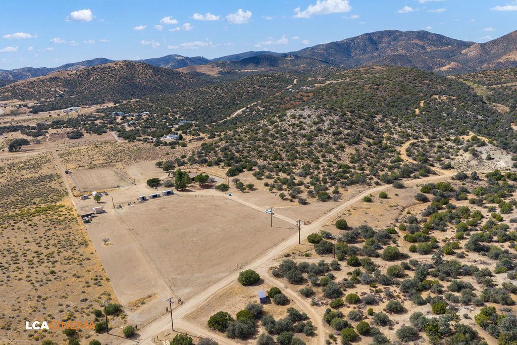 24701 Chamanimani Ct, Tehachapi, CA 93561
