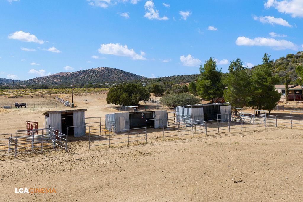 24701 Chamanimani Ct, Tehachapi, CA 93561