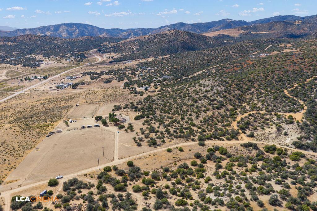 24701 Chamanimani Ct, Tehachapi, CA 93561