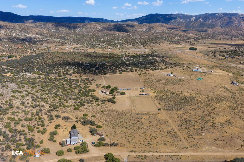 24701 Chamanimani Ct, Tehachapi, CA 93561