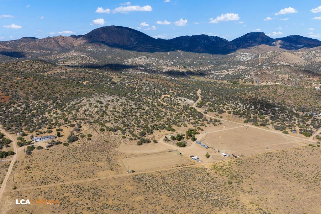 24701 Chamanimani Ct, Tehachapi, CA 93561
