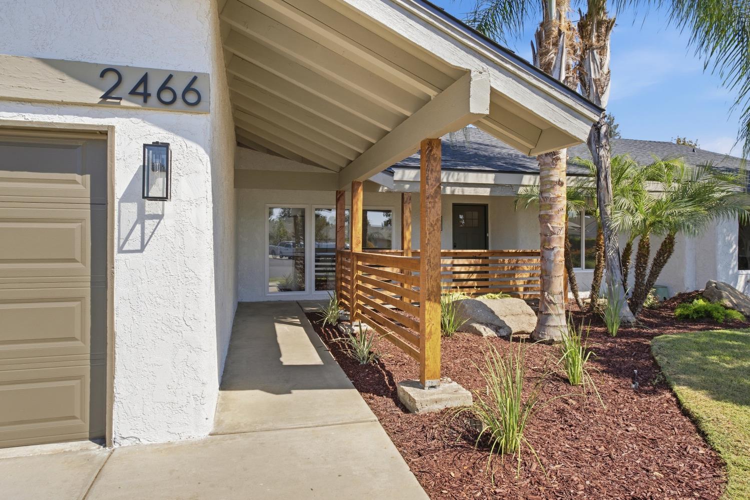 2466 Bliss Ave, Clovis, CA 93611
