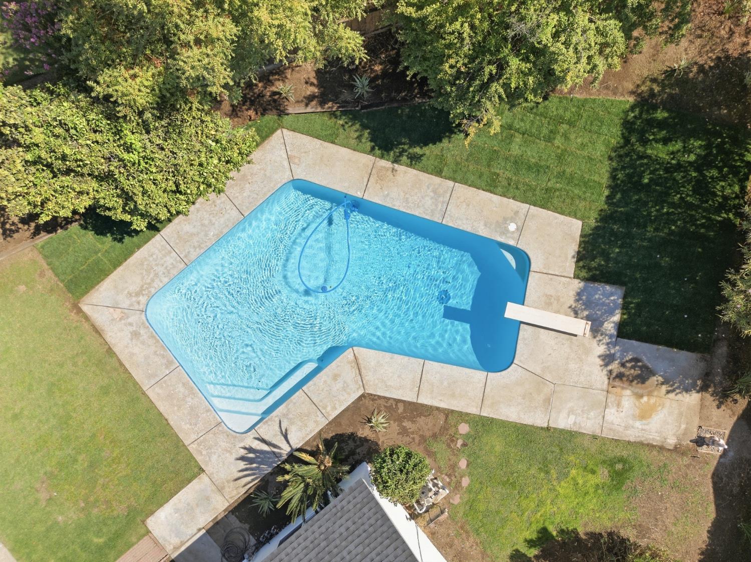 2466 Bliss Ave, Clovis, CA 93611