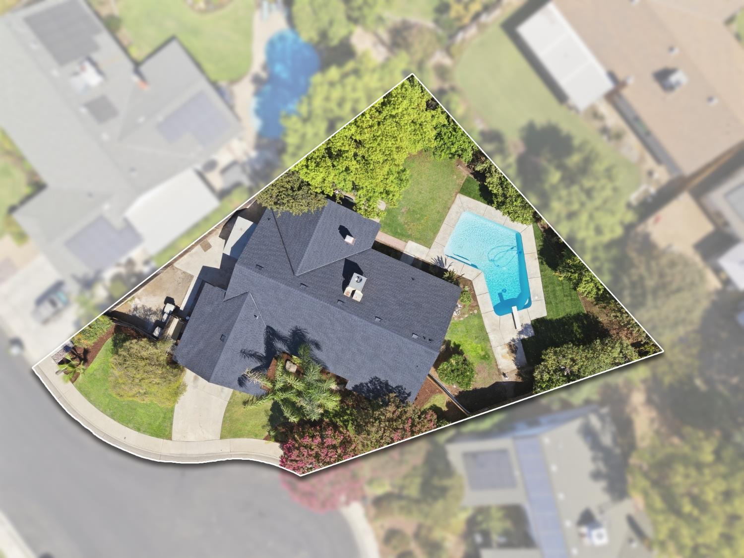 2466 Bliss Ave, Clovis, CA 93611