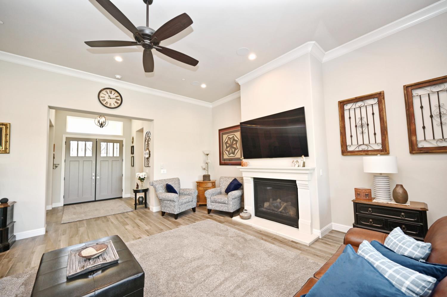 1457 Jordan Ave, Clovis, CA 93611