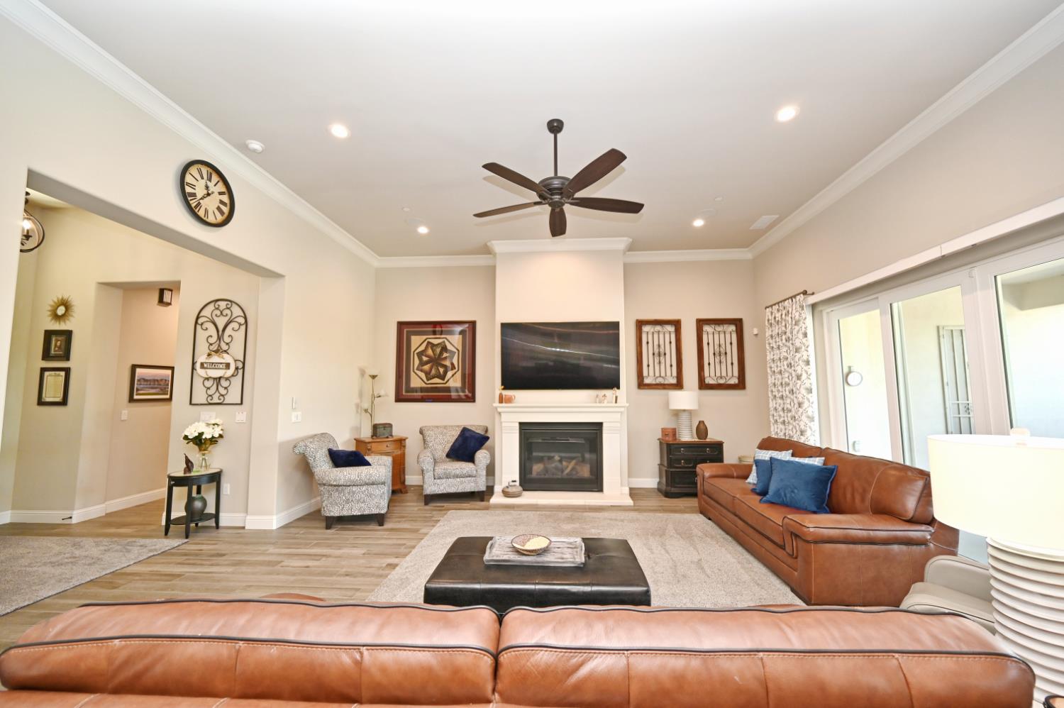 1457 Jordan Ave, Clovis, CA 93611
