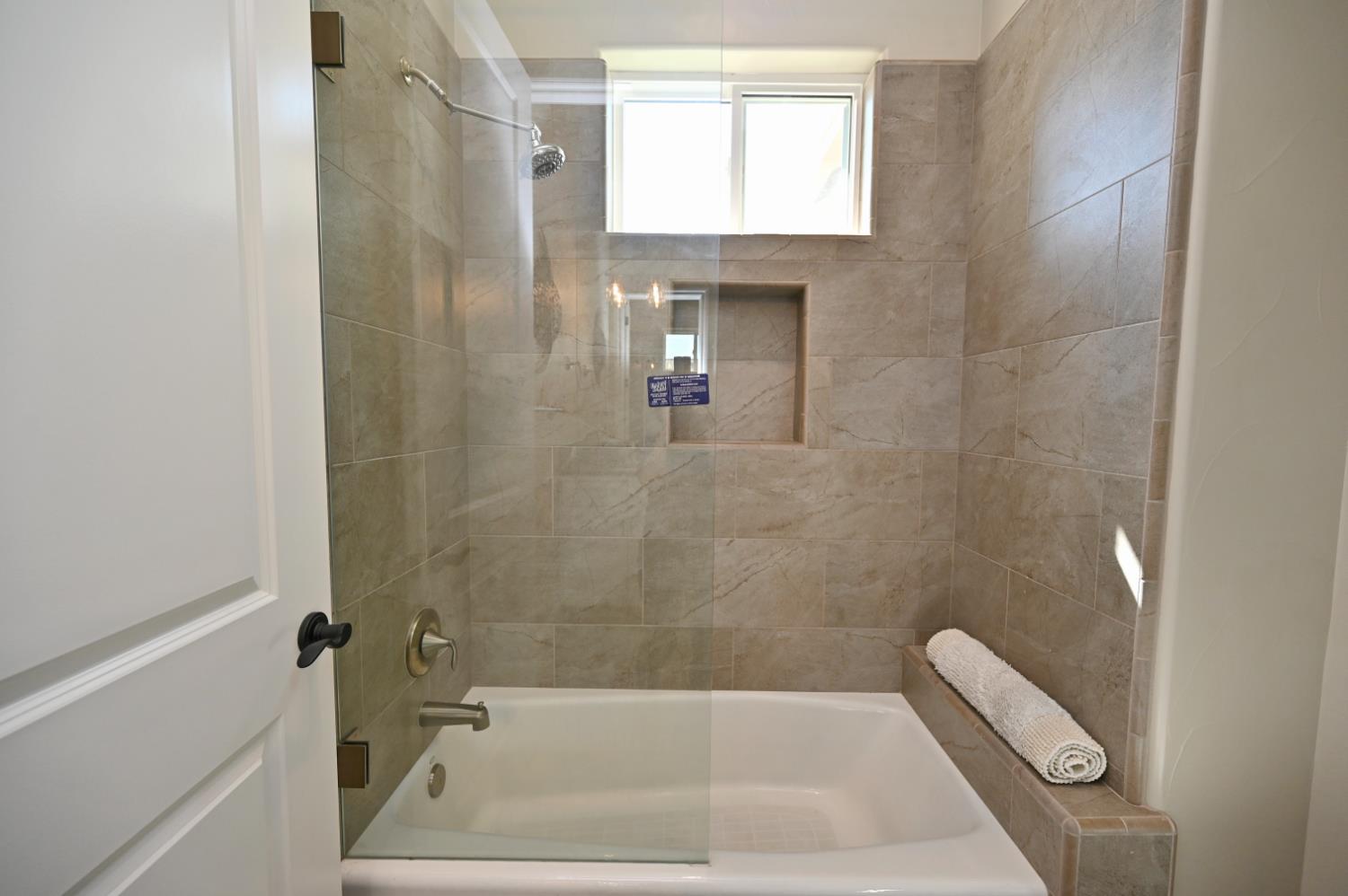 1457 Jordan Ave, Clovis, CA 93611