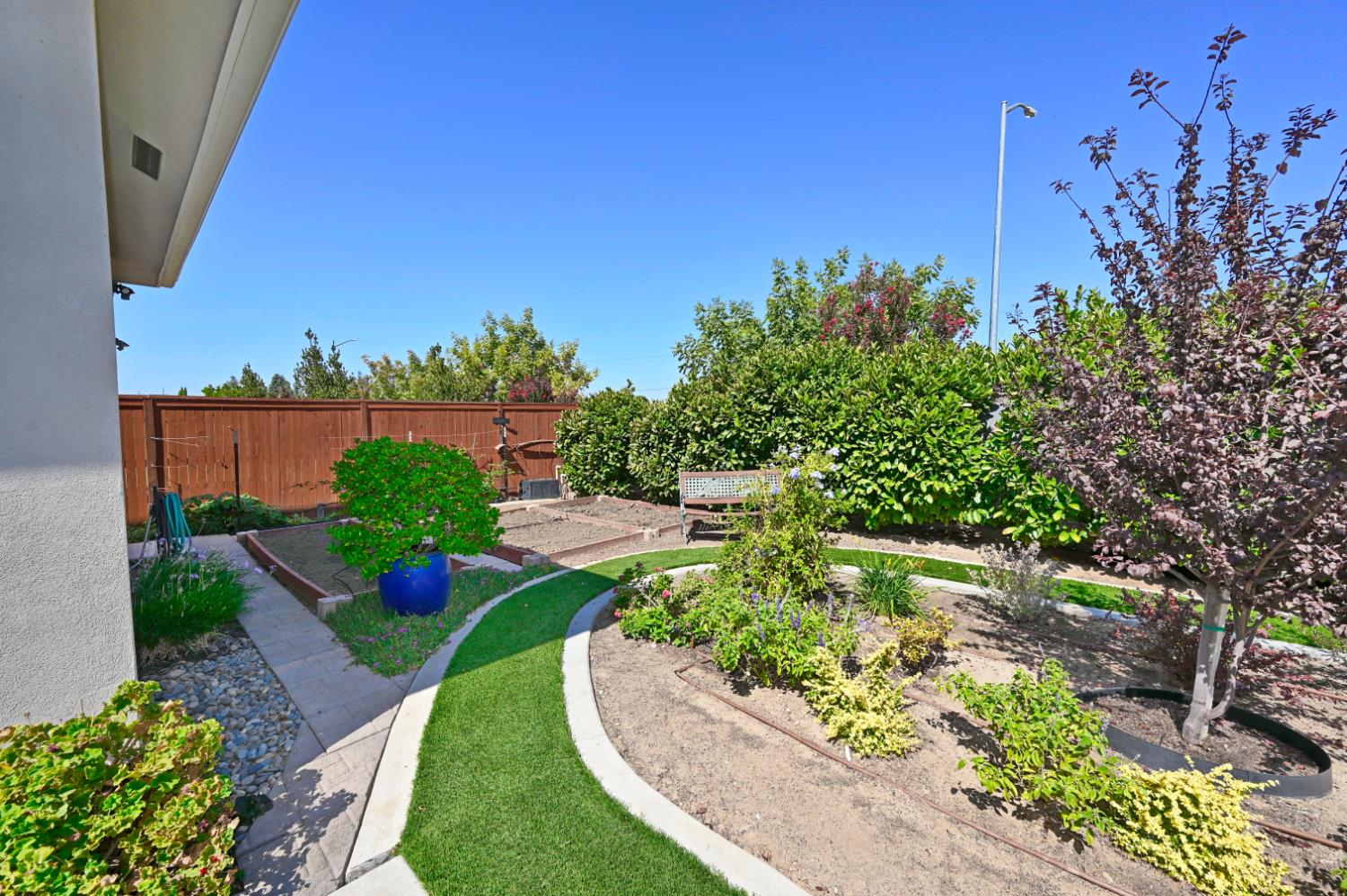 1457 Jordan Ave, Clovis, CA 93611