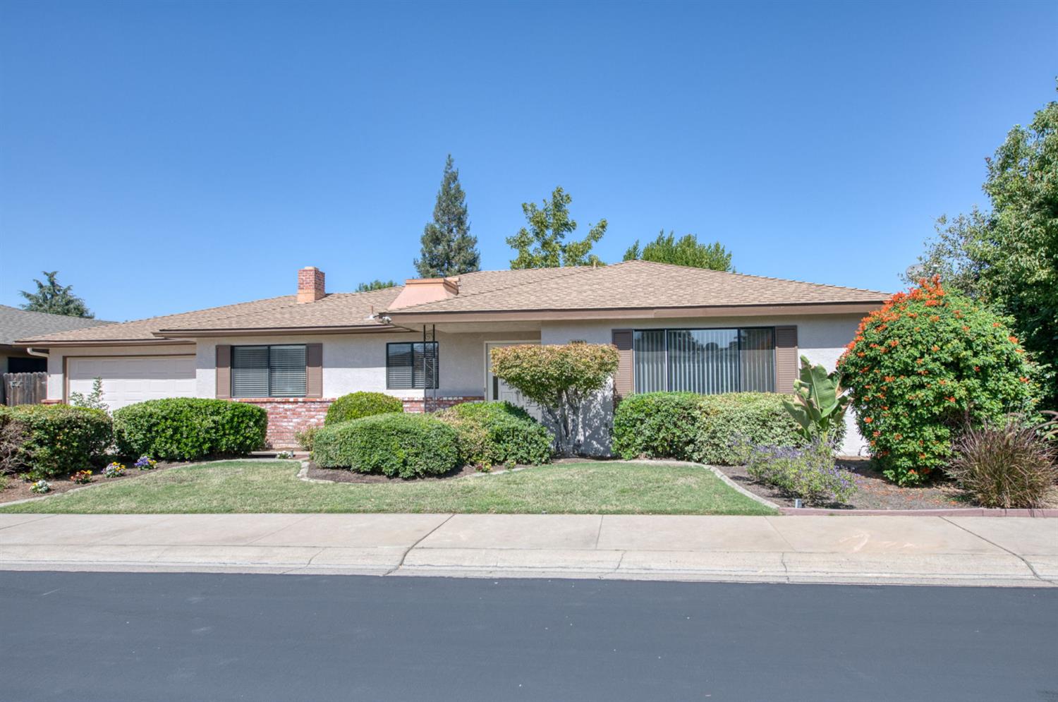 1382 E Tenaya Way, Fresno, CA 93710