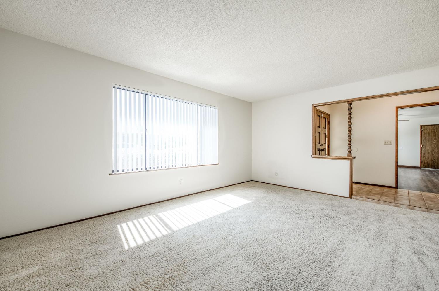 1382 E Tenaya Way, Fresno, CA 93710