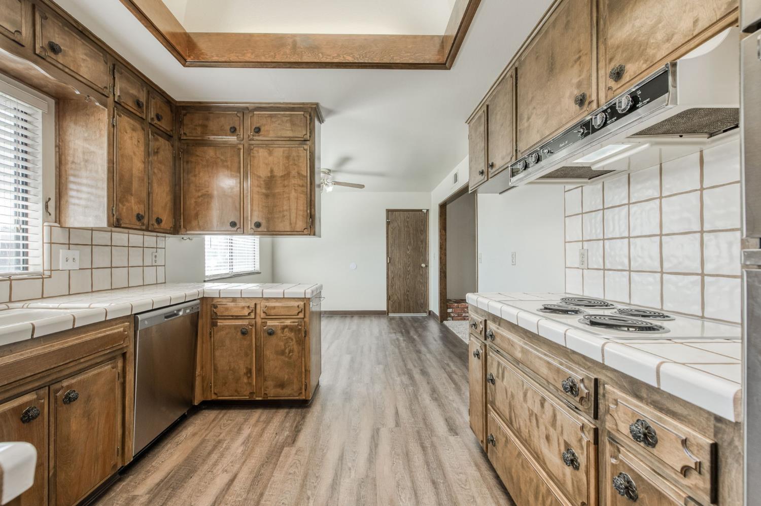 1382 E Tenaya Way, Fresno, CA 93710
