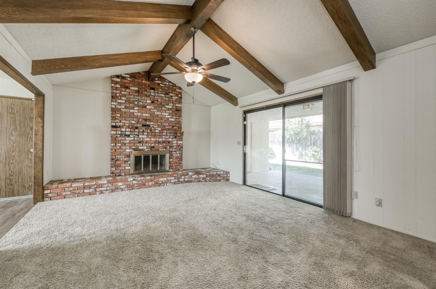1382 E Tenaya Way, Fresno, CA 93710