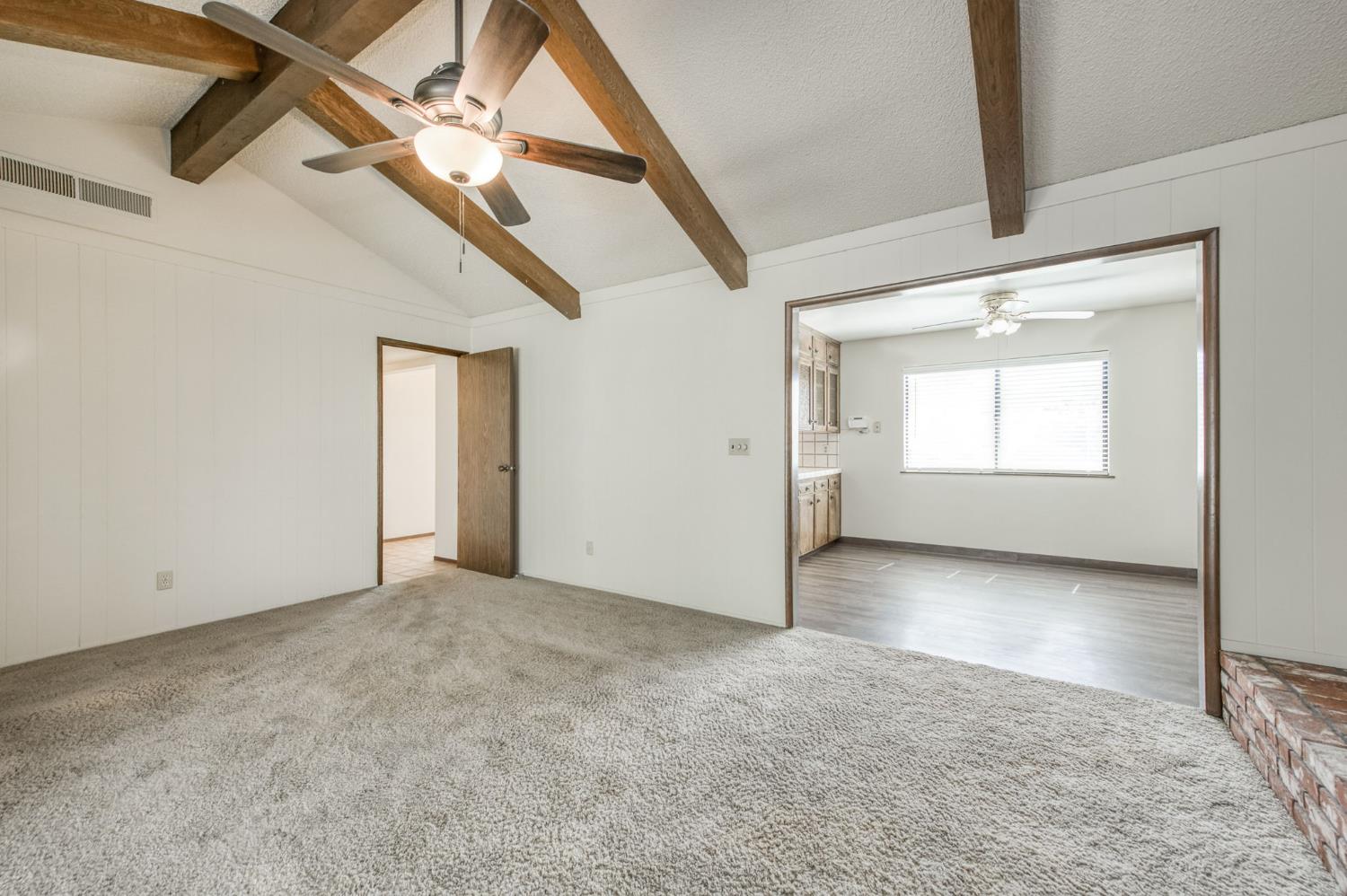 1382 E Tenaya Way, Fresno, CA 93710