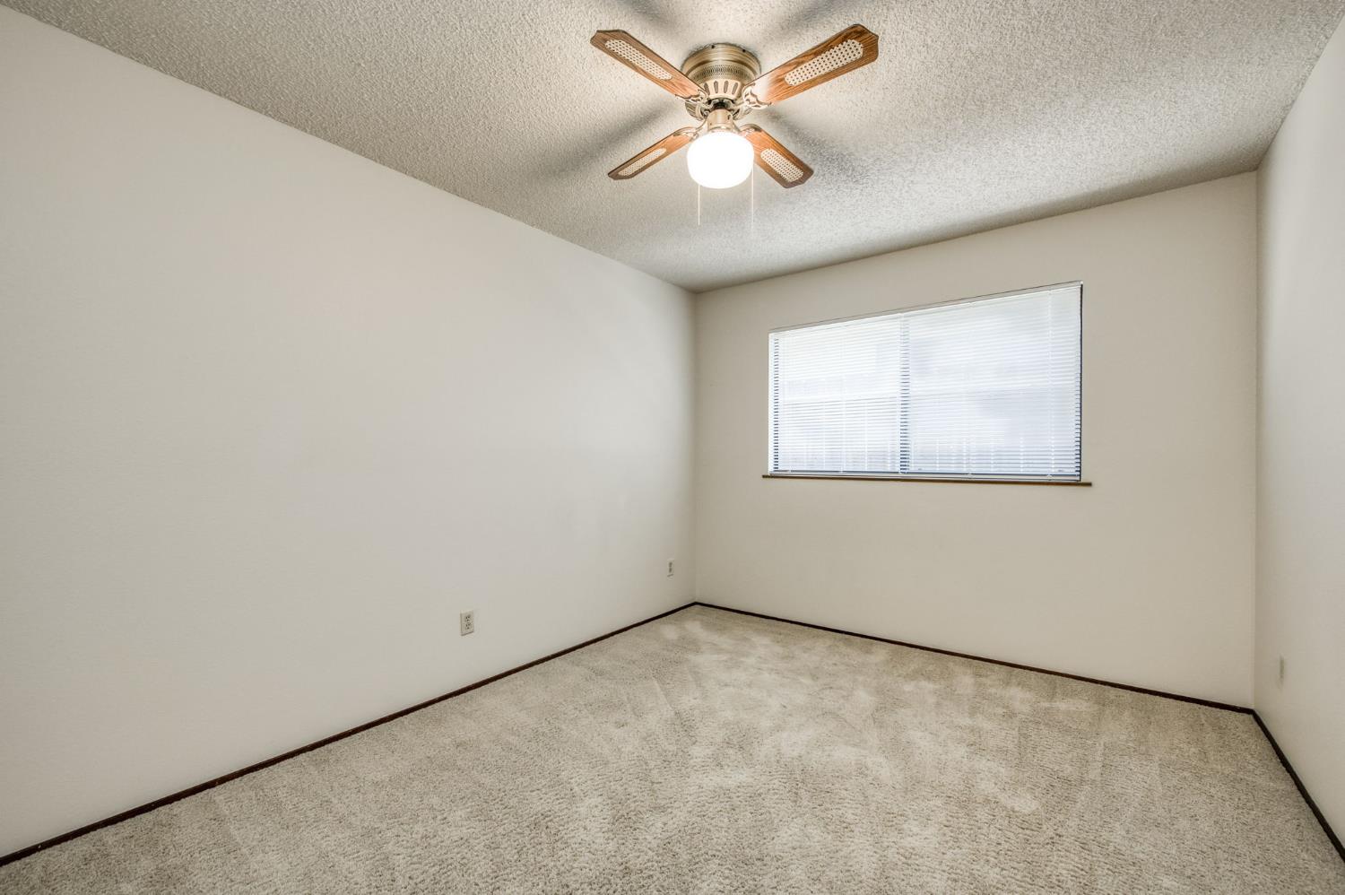 1382 E Tenaya Way, Fresno, CA 93710