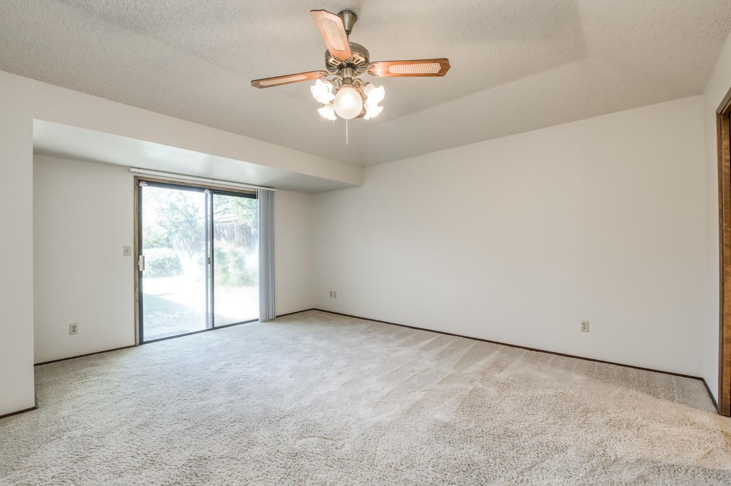 1382 E Tenaya Way, Fresno, CA 93710