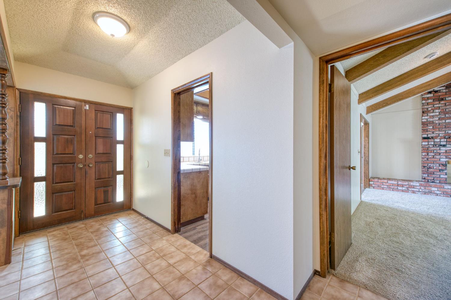 1382 E Tenaya Way, Fresno, CA 93710