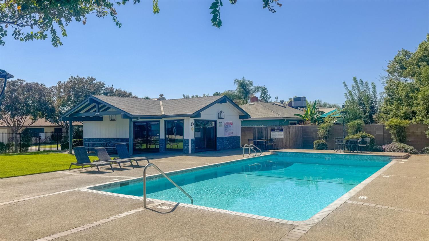 1382 E Tenaya Way, Fresno, CA 93710