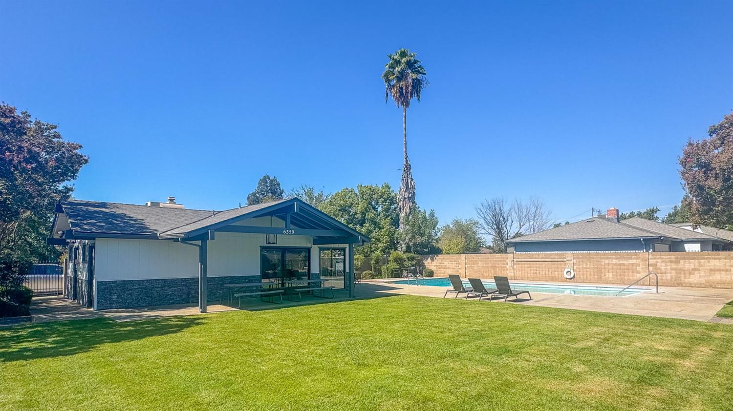 1382 E Tenaya Way, Fresno, CA 93710
