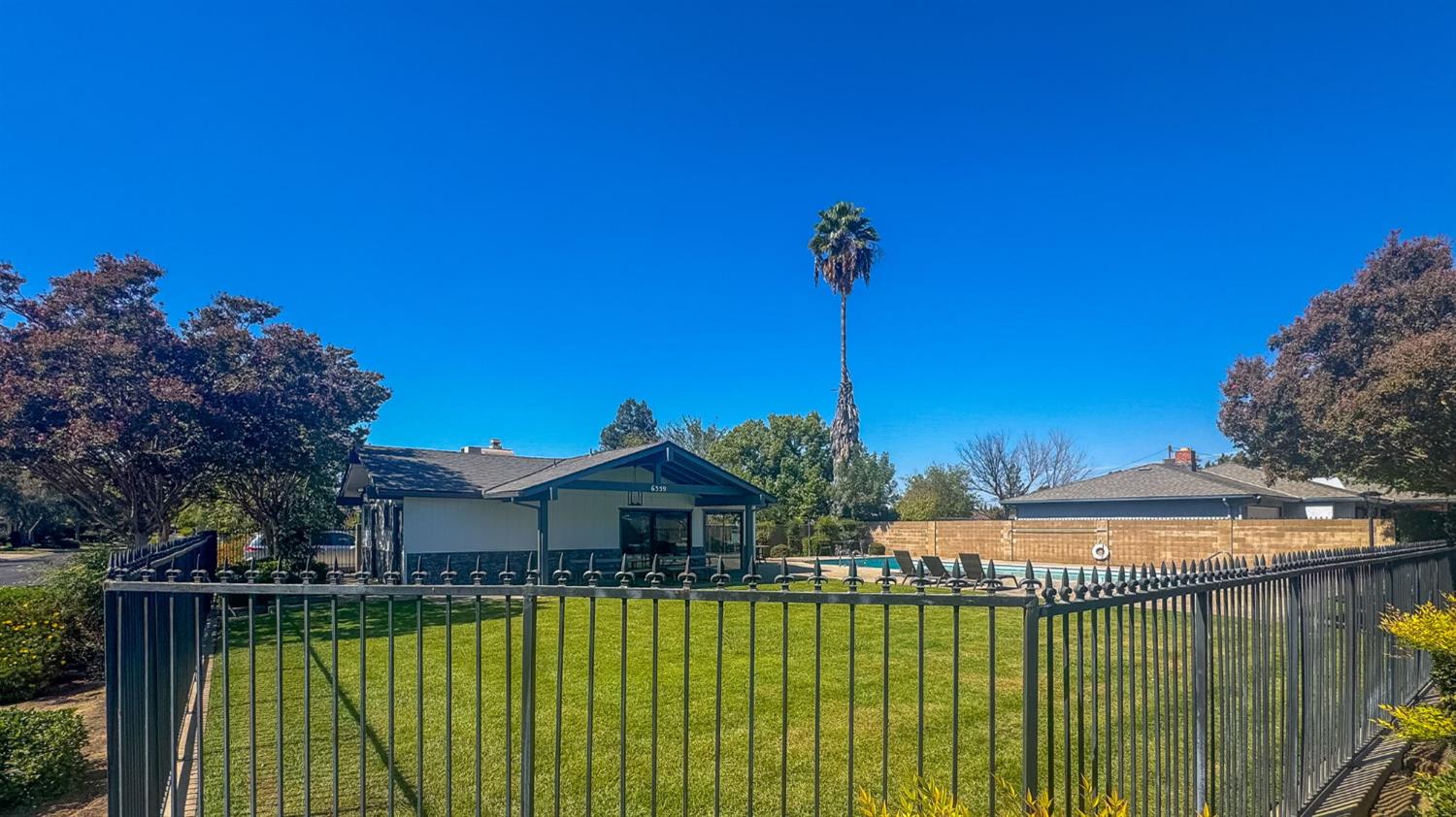 1382 E Tenaya Way, Fresno, CA 93710
