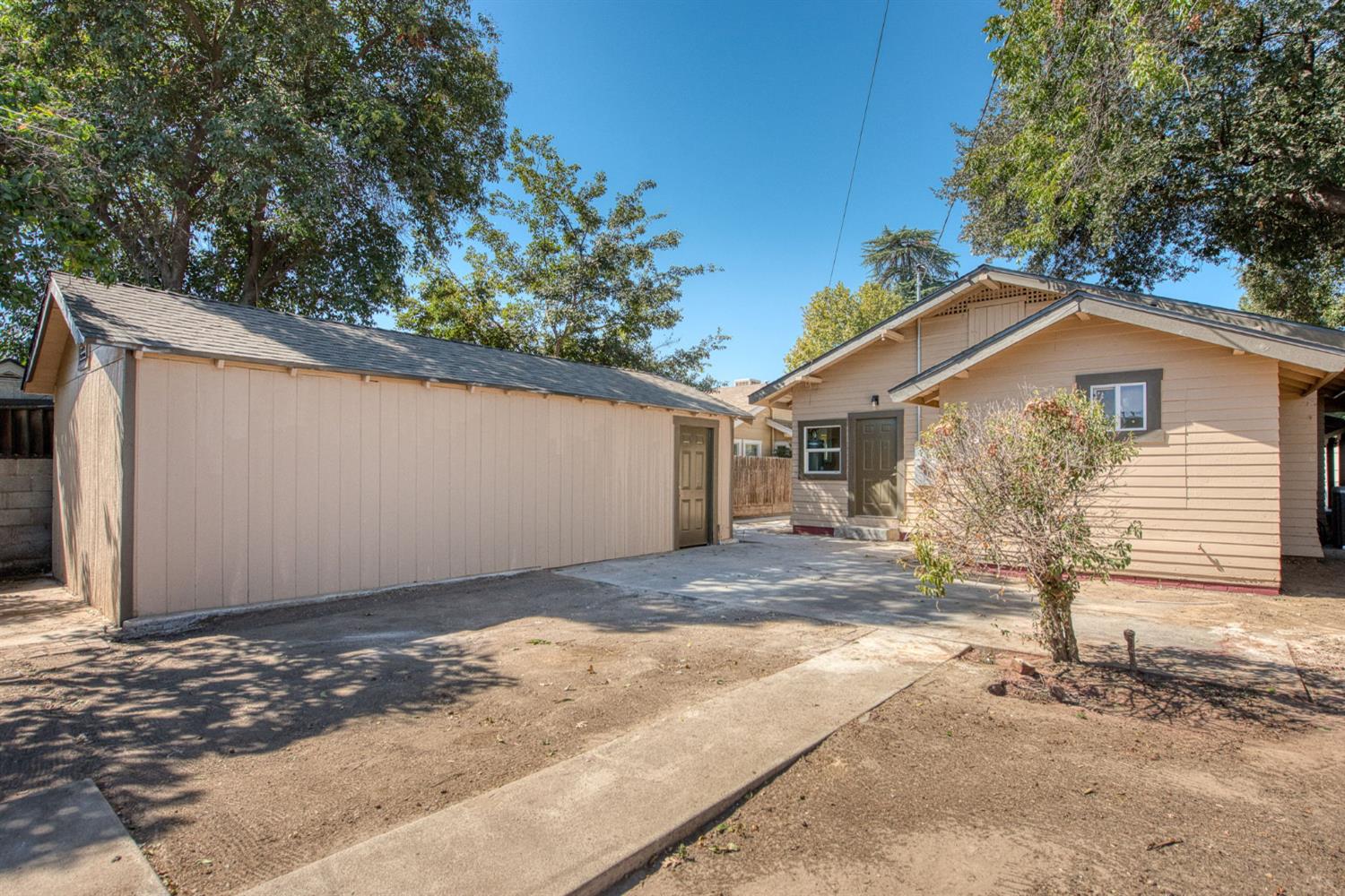 986 N Wilson Ave, Fresno, CA 93728