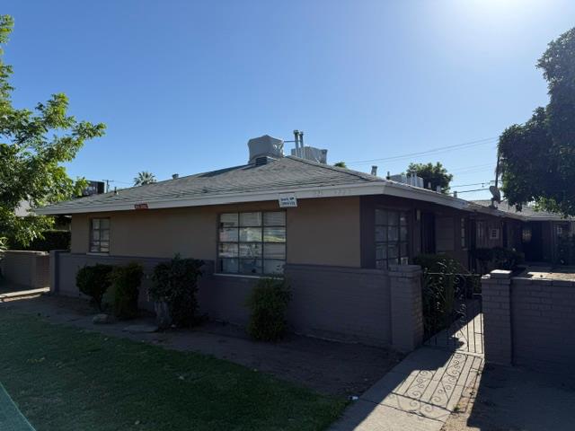 2216 N 1St St, Fresno, CA 93703