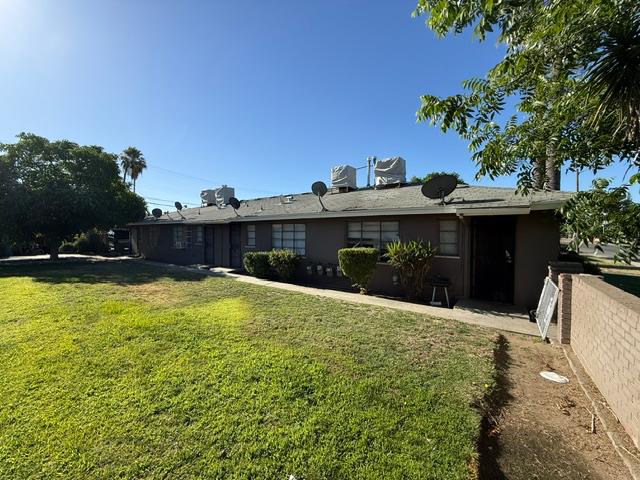 2216 N 1St St, Fresno, CA 93703