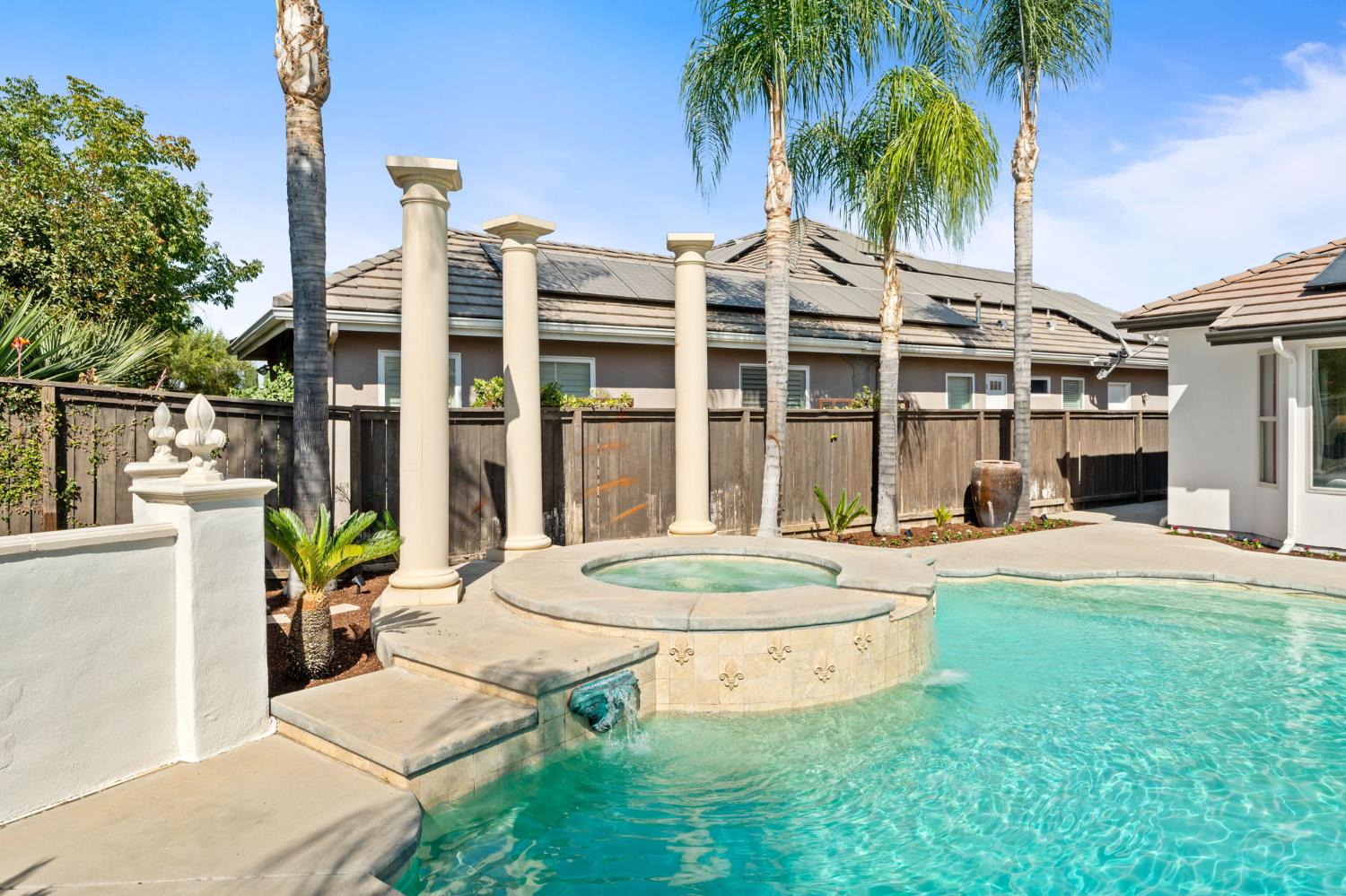 10743 N Baird Ave, Fresno, CA 93730