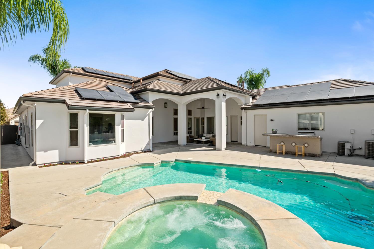 10743 N Baird Ave, Fresno, CA 93730