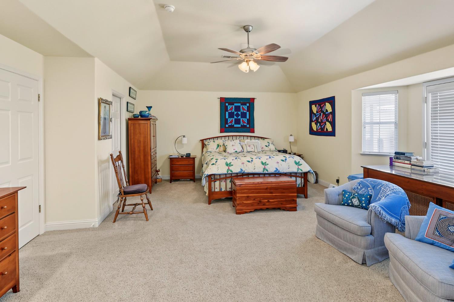 1911 Bergren Ct, Kingsburg, CA 93631