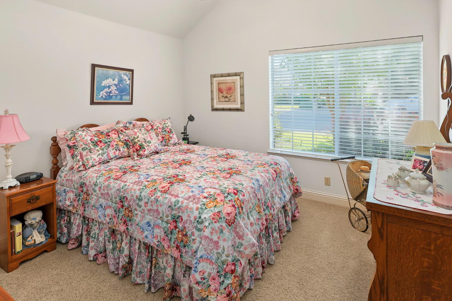 1911 Bergren Ct, Kingsburg, CA 93631