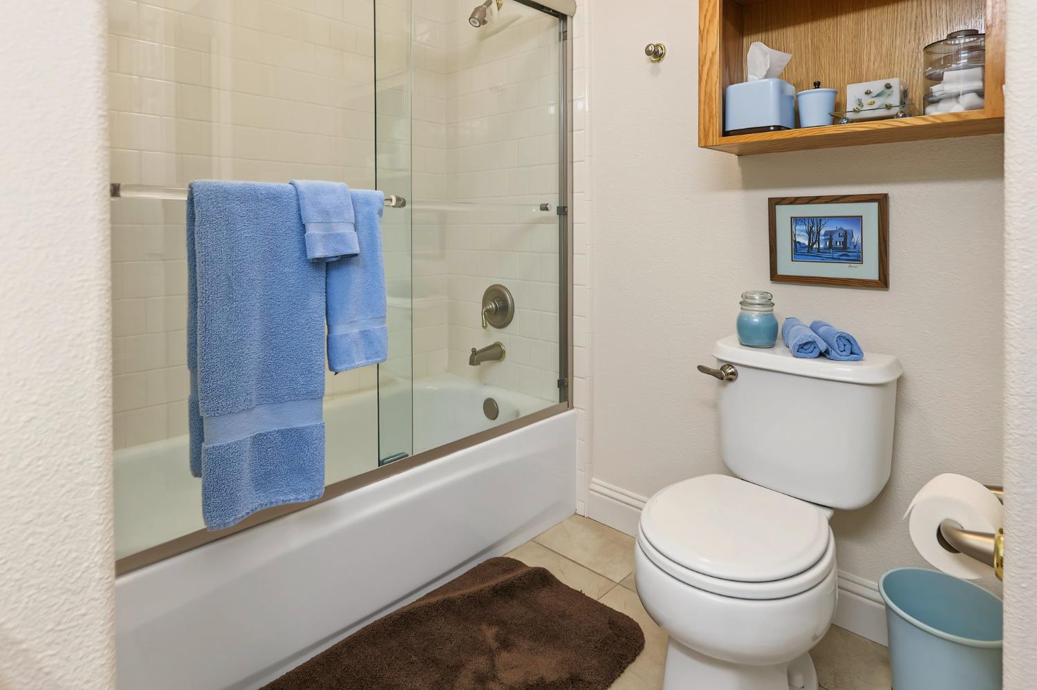 1911 Bergren Ct, Kingsburg, CA 93631