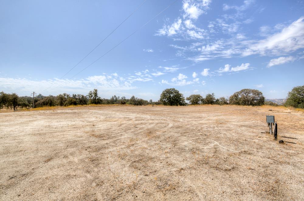29836 Thunderbird Ln, Prather, CA 93651