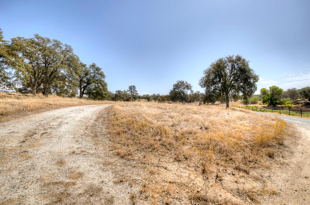 29836 Thunderbird Ln, Prather, CA 93651