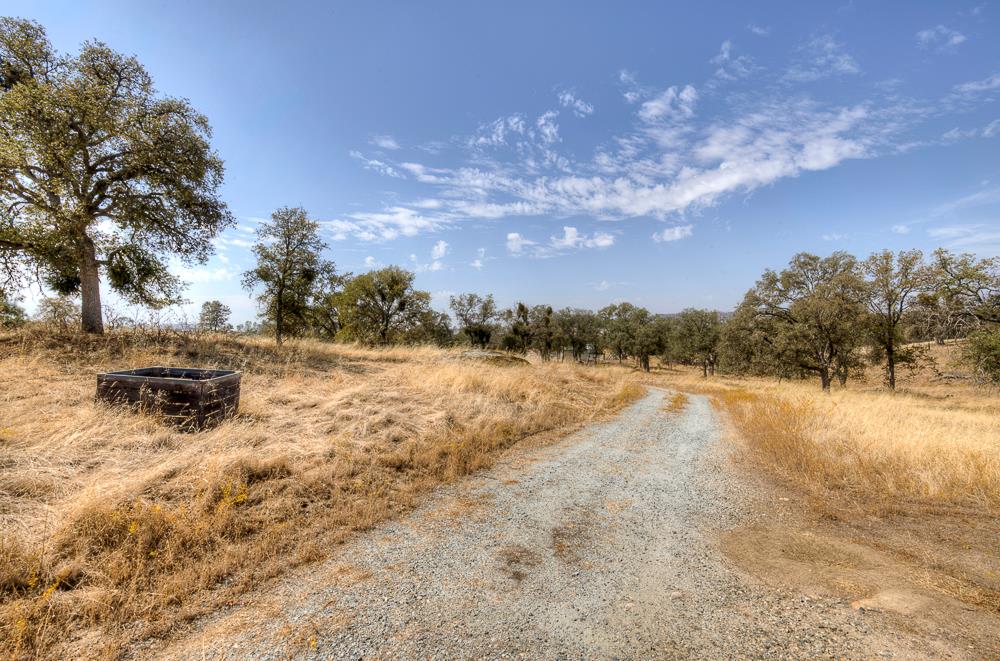 29836 Thunderbird Ln, Prather, CA 93651