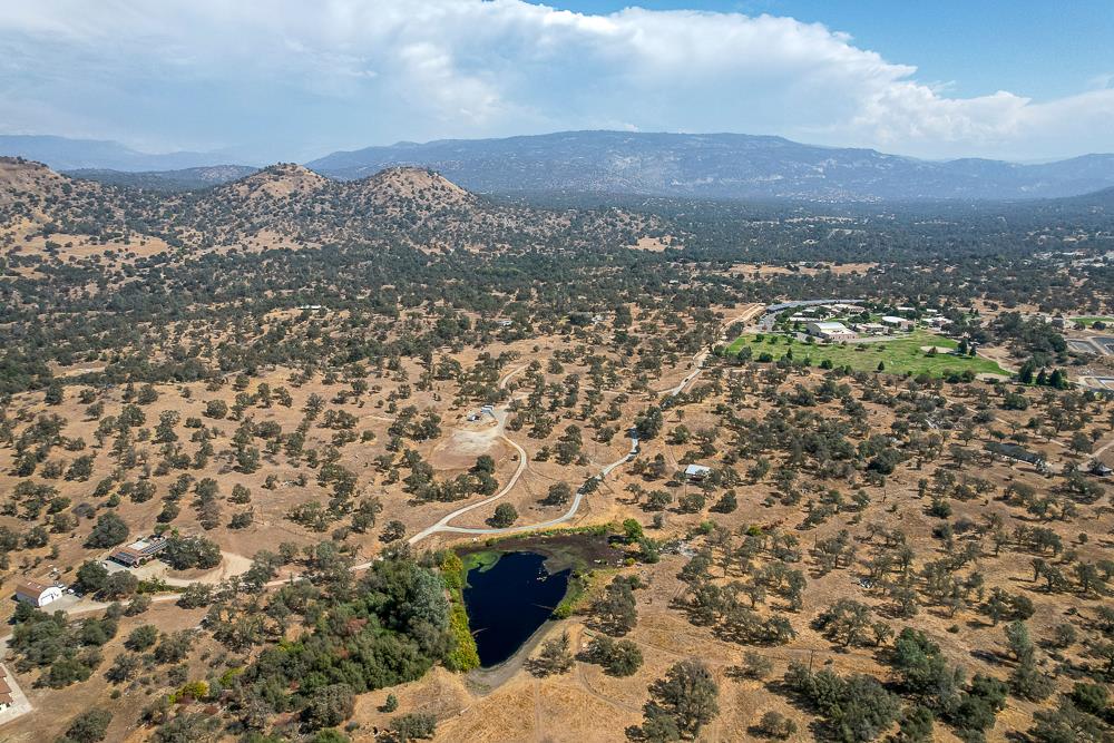 29836 Thunderbird Ln, Prather, CA 93651