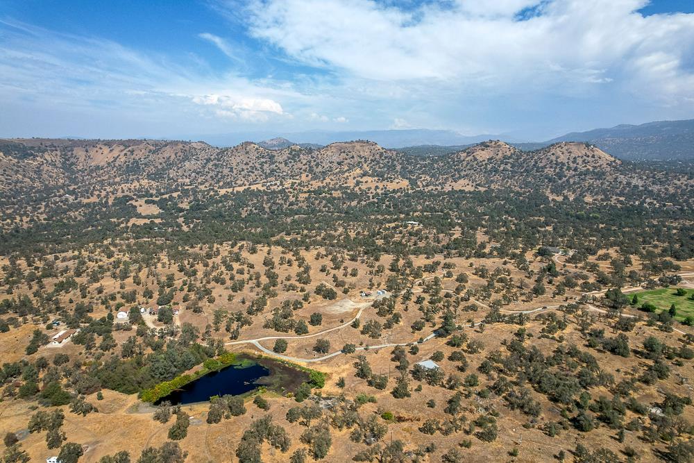 29836 Thunderbird Ln, Prather, CA 93651