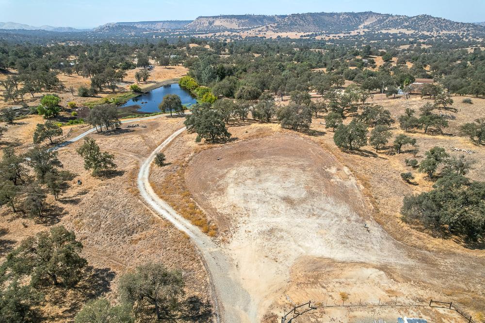 29836 Thunderbird Ln, Prather, CA 93651