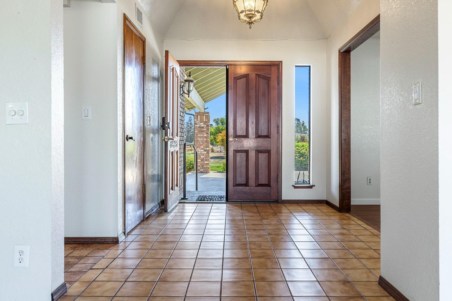 34717 Avenue 13, Madera, CA 93636
