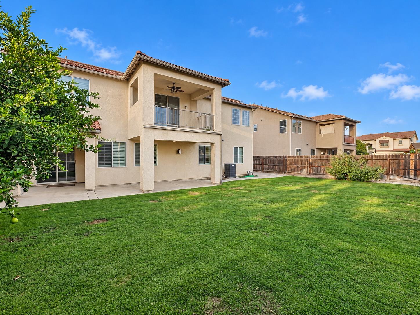 5932 E Byrd Ave, Fresno, CA 93727