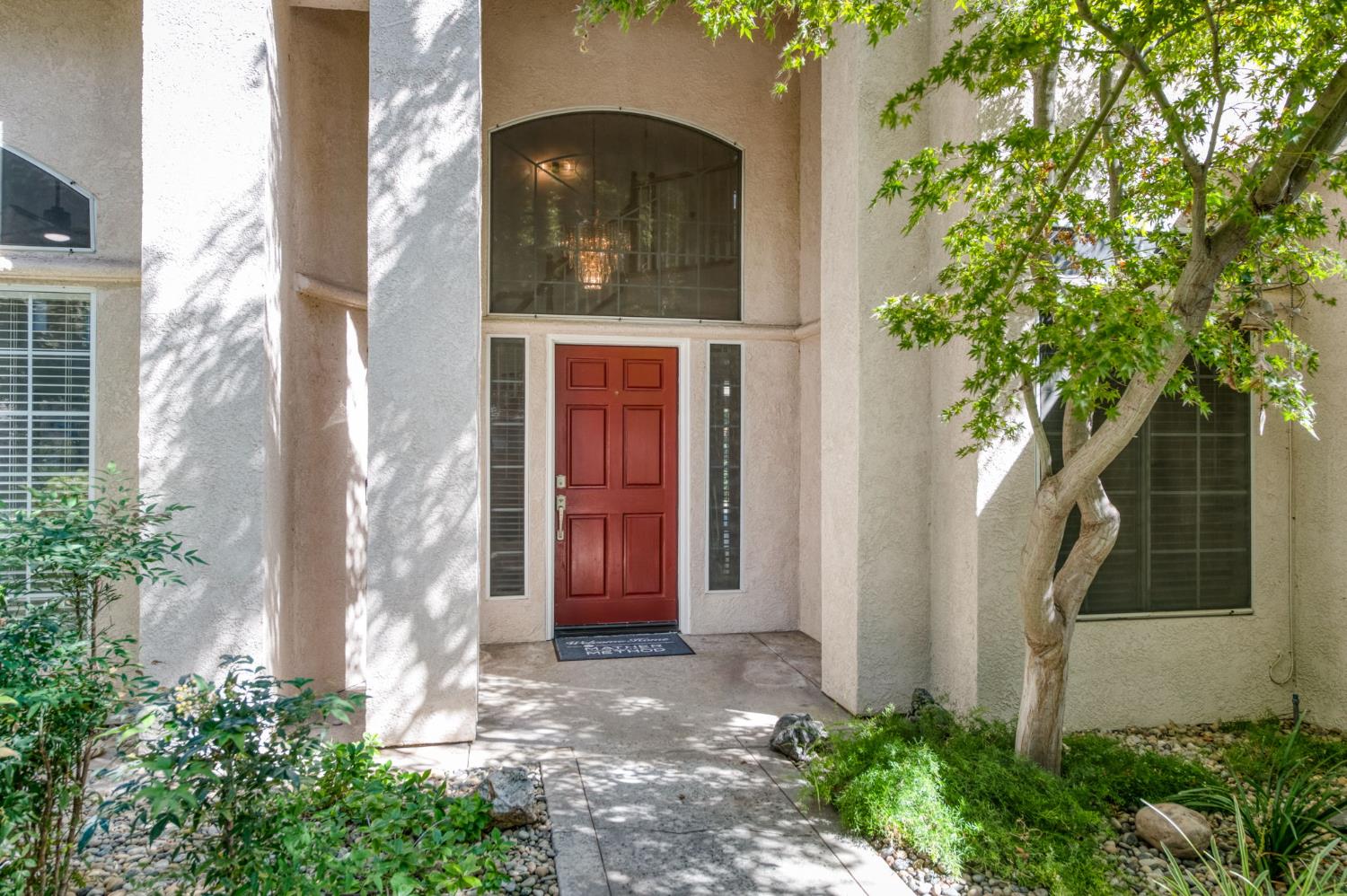 7280 N Cecelia Ave, Fresno, CA 93722