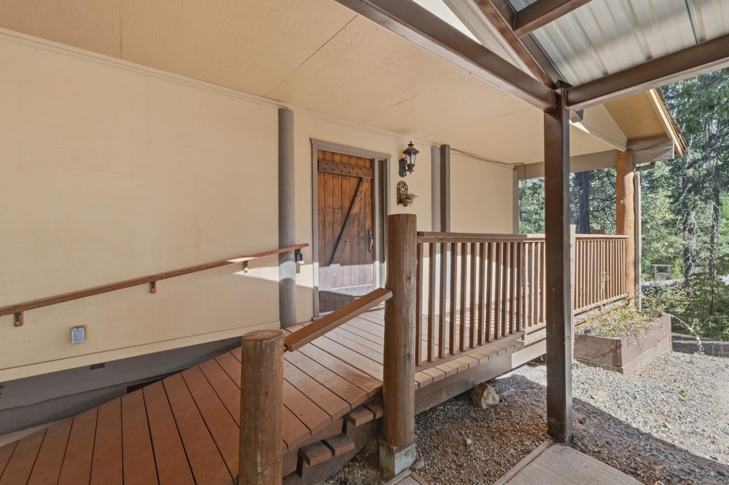 7141 Snyder Ridge Rd, Mariposa, CA 95338