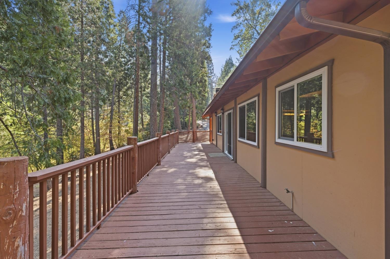 7141 Snyder Ridge Rd, Mariposa, CA 95338