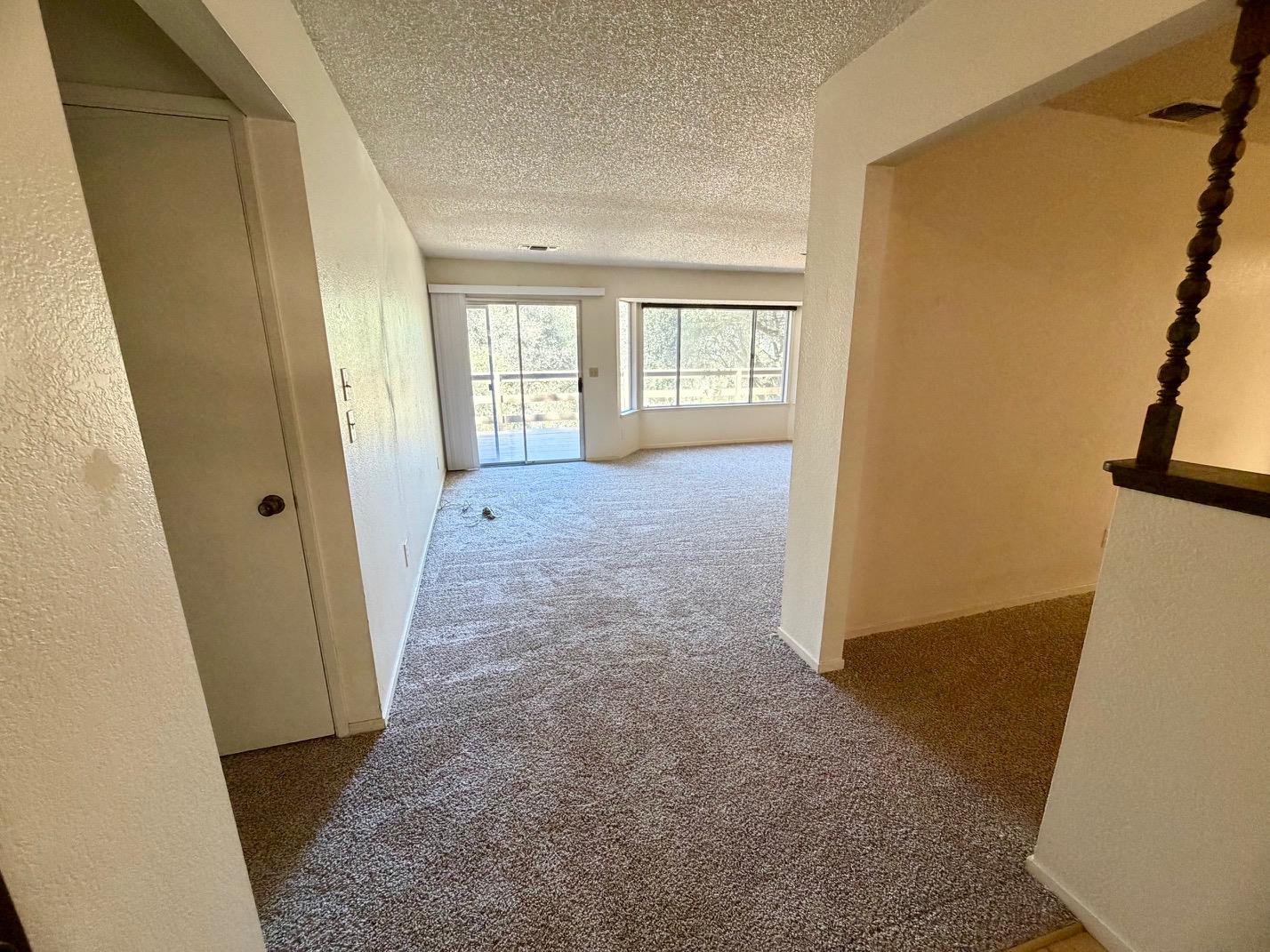 50231 Spook Ln, Oakhurst, CA 93644