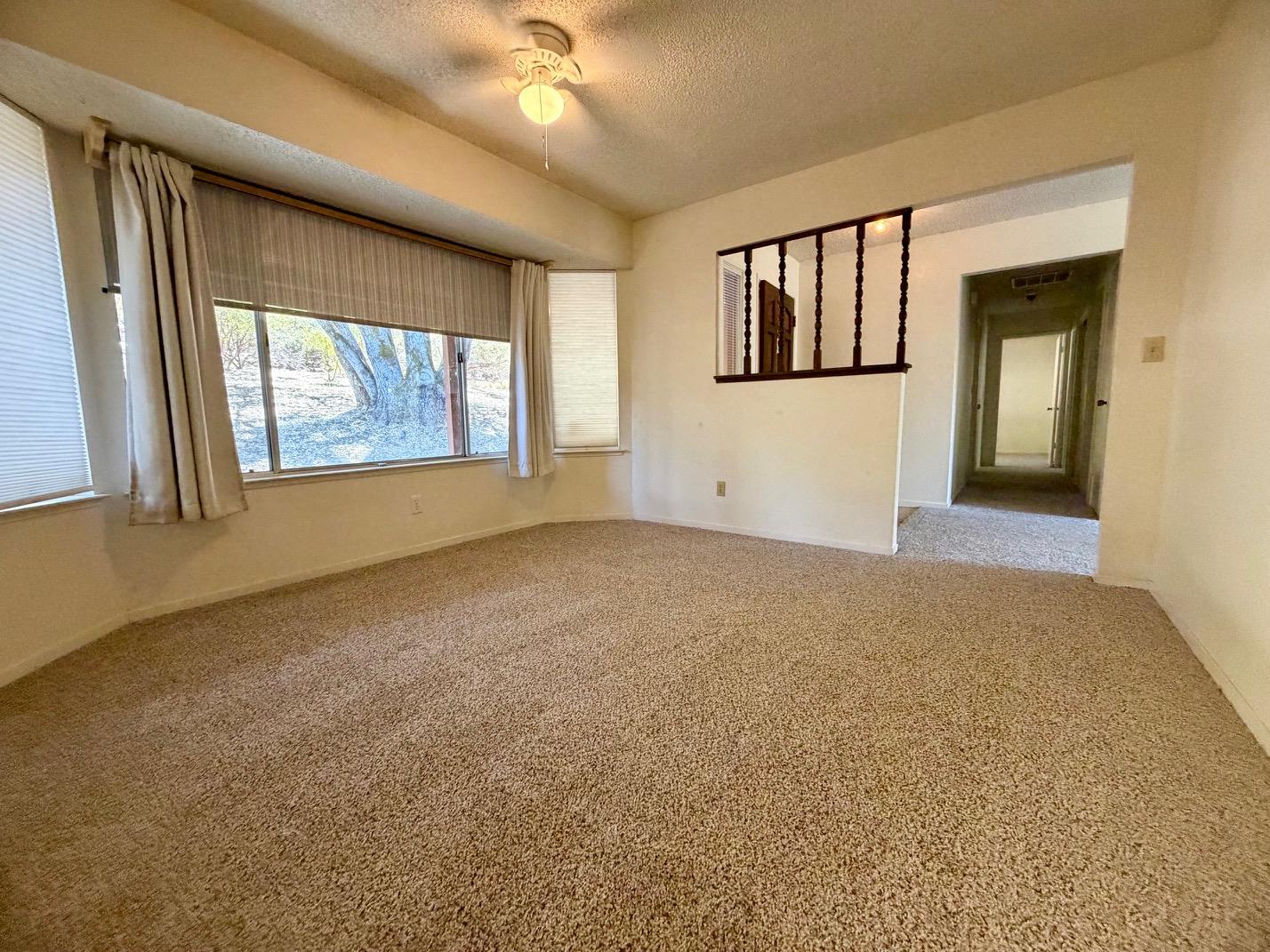 50231 Spook Ln, Oakhurst, CA 93644