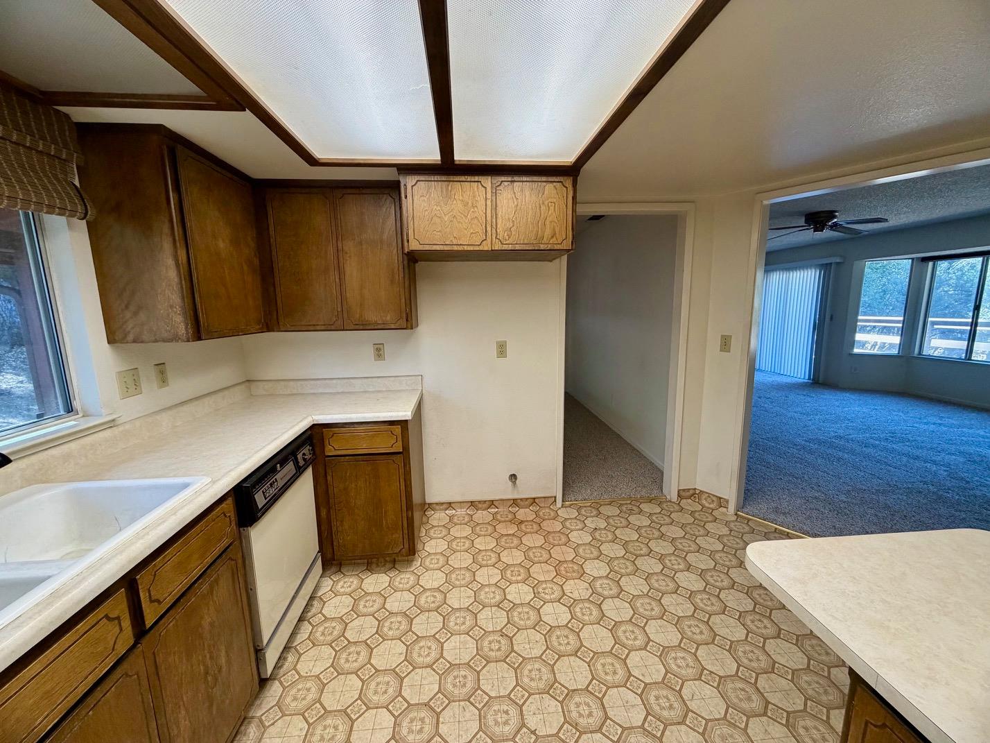 50231 Spook Ln, Oakhurst, CA 93644